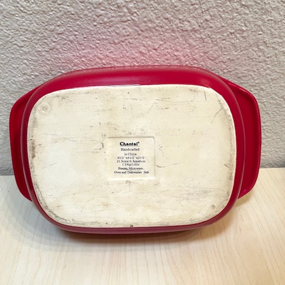 Chantal Baking Dish. Red/Cream 1 & 3/4 quart. 9 x 7 x 2 in. inner dimensions. - Picture 6 of 7